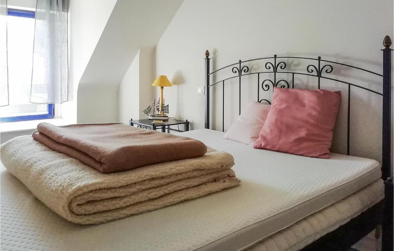 Lovely Home In Cadouarn With Wifi Séné Екстериор снимка